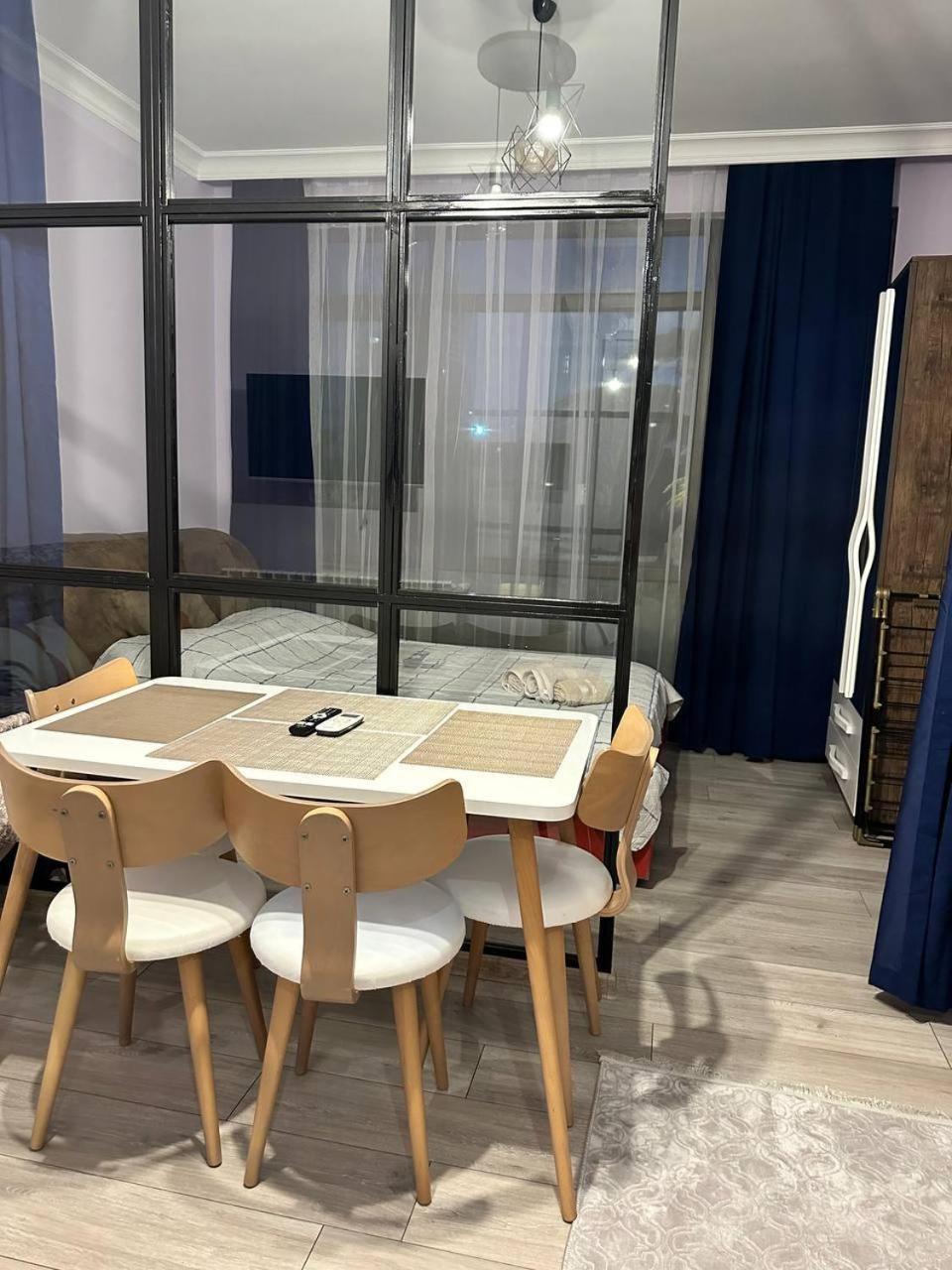 Apartment Merabi Batumi Zewnętrze zdjęcie